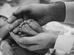 В Ростове беременной женщине с тяжелым диагнозом провели сложнейшую операцию