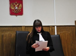 Директор и заместитель с «мертвыми душами» ограбили управление образования Ростова на  миллион рублей