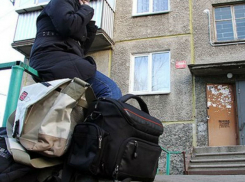 Задолжавший банку мужчина остался без дома и земли в Ростовской области