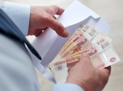 В Ростове экс-полицейский попался на передаче взятки