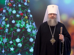 Ростовский митрополит Меркурий признался, что крестится под бой курантов