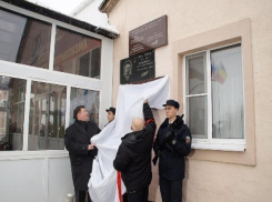 Павших в Чечне героев и знаменитого олимпийца увековечили в Батайске