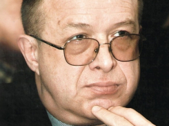 В Ростове ушел из жизни известный медик Виктор Домбровский