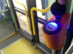 Заряжать свои гаджеты по дороге на работу начали ростовчане в новых трамваях City Star