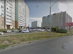 Пенсионерка в Ростове-на-Дону разбилась насмерть, выпав из окна высотки