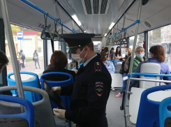 В Ростове из-за нарушения масочного режима временно приостановили работу 227 автобусов