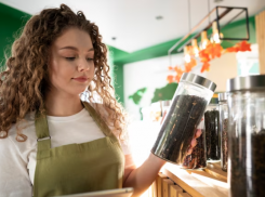 Позитивного и честного продавца-консультанта ищет сеть магазинов в Ростове