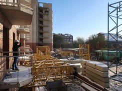 В Ростове завершат строительство долгостроя на Баррикадной за 400 млн рублей