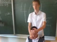 Ростовского школьника проверяют за «казнь» ученика на глазах у всего класса 
