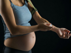 Беременная мать двоих детей изготавливала «крокодил» и кололась в лесополосе Ростовской области