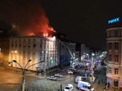 В центре Ростова загорелся доходный дом Сариевых