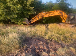 За упавшую на рабочего трубу экскаватора в Ростовской области осудят руководство стройфирмы 