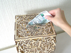 Крупную сумму денег похитила молодая ростовчанка из потайной шкатулки своей подруги