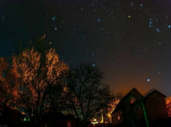 Эффектно пронесшиеся над Землей «гости» с Фаэтона попали в объектив жителя Ростовской области