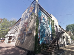 «Зачем тут театр?»: в ростовском театре кукол уже провели богослужение