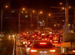 Девятибалльные пробки сковали Ростов вечером 9 декабря