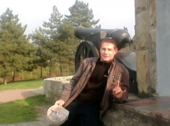 30-летний мужчина поскандалил в квартире Ростовской области с любовницей и исчез 