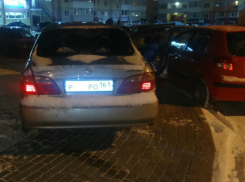 Наглая «жена полицейского» по-хамски припарковалась и забросала ростовскую «красавицу» куриными яйцами