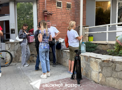 Глава Ростова направил психологов к пострадавшим жильцам в пункты временного размещения после атаки БПЛА 