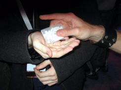 Судимый за хранение наркотиков мужчина попался на продаже героина в Ростове