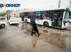 Штормовое предупреждение продлили в Ростовской области