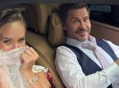 Деревянко впервые женился: рассказываем о свадьбе и избраннице актера