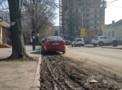 Платная автопарковка класса «люкс» с особой функцией для водителей появилась в центре Ростова