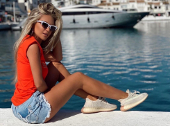 Жена футболиста ФК «Ростов» Ксения Песьякова поделилась откровенными снимками