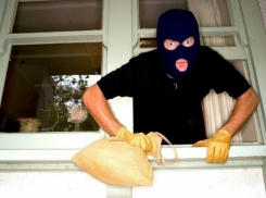 Пожилой «форточник» потерпел отчаянное фиаско в Ростовской области