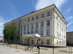 В четырех школах Ростова бухгалтеров поймали на краже денег