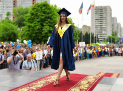 Прекрасный мультимедийный фонтан ДГТУ запустят для выпускников вуза в Ростове