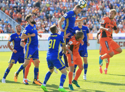 Битва «Ростова» и «Урала» в матче открытия РФПЛ завершилась ничьей