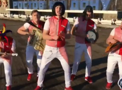 Ростовские музыканты перепели популярнейшую песню «Despasito» и попали в эфир «Вечернего Урганта»