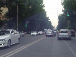 Автомобилист насмерть сбил женщину-пешехода в Ростове