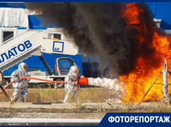 Море огня и пострадавшие: как спасатели провели учения в аэропорту Платов