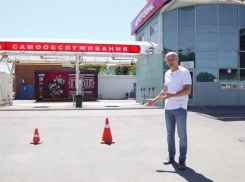 В Таганроге растет накал страстей из-за не понравившейся скандальной соседке автомойки