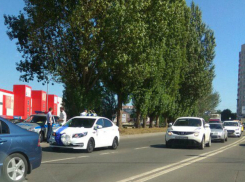 «Знаком свыше» была остановлена свадебная процессия на оживленной дороге Ростова 