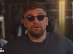 Рэпер Баста прочел стихи ко Дню памяти Владимира Высоцкого