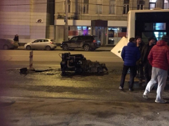 В Ростове пассажирский автобус №22 на полном ходу потерял двигатель