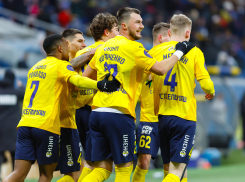 Власти Ростовской области собираются избавиться от акций футбольного клуба «Ростов» 