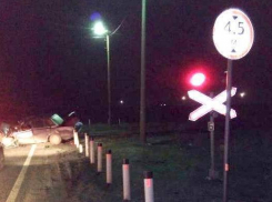 В Ростовской области водитель «Пятерки» врезался в поезд