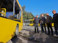 В Ростове поврежденные при атаке БПЛА автобусы заменят резервным транспортом