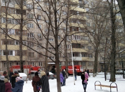 Жильцов многоэтажного дома эвакуировали из-за пожара в Ростове