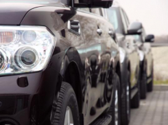 Аренда служебных автомобилей для донских парламентариев заксобрания обойдется в 12,7 миллионов рублей