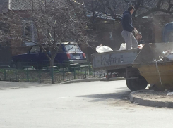 Регоператор напоминает: бункеры-накопители и контейнеры для строительных отходов не предназначены!