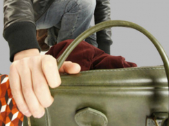 Молодого жителя Ростова лишили денег и личных вещей на московском вокзале 