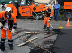 Две улицы Ростова закроют для движения транспорта в марте и апреле