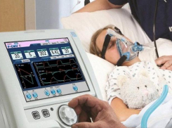 В Ростове ребенку-инвалиду незаконно отказали в аппарате ИВЛ