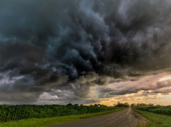 Штормовое предупреждение объявили в Ростовской области с 25 по 27 июля