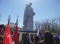 В Красносулинском районе заключенные отреставрировали памятник героям ВОВ